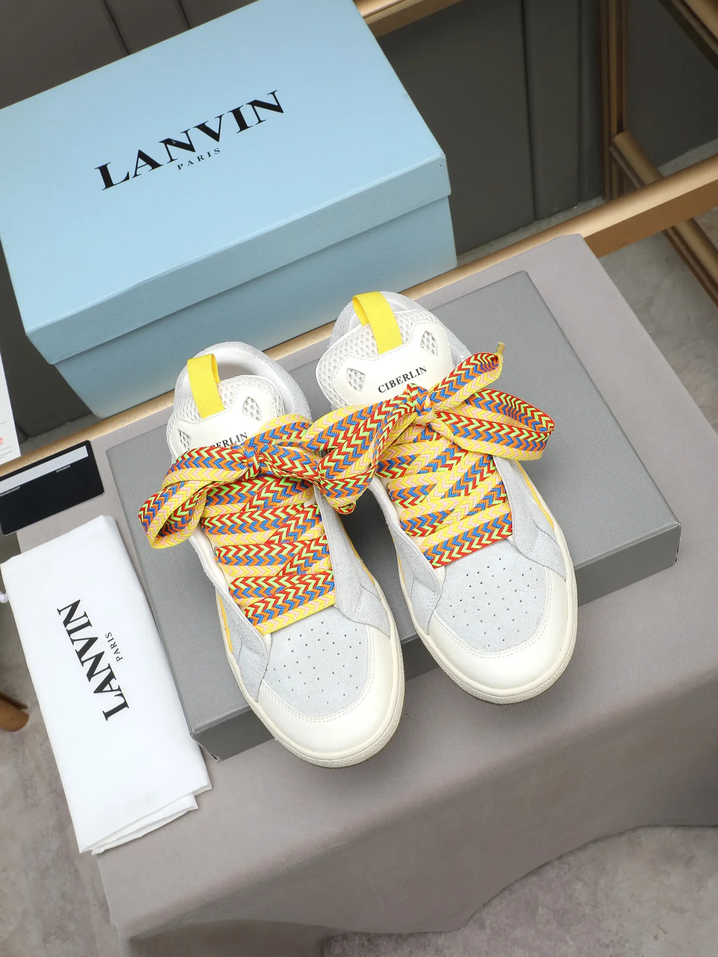 Men's shoes 💰640 [LANVIN] The latest fashionable item! High quality CLAY series‼ ️ The latest trendy products of the season 🌈Many bloggers have planted grass and purchased the original open-mold customization. The upper and outsole are sewn with mark threads without edge sealing. Multiple material splicing combination design. Very versatile for fashionable and casual wear. Comfortable on the feet. Self-recommended. Upper cowhide + cow suede + breathable mesh lining. Foot-padding cowhide. Exclusive original open-mold clear logo rubber outsole ⚠️38-44 (customized for 45)